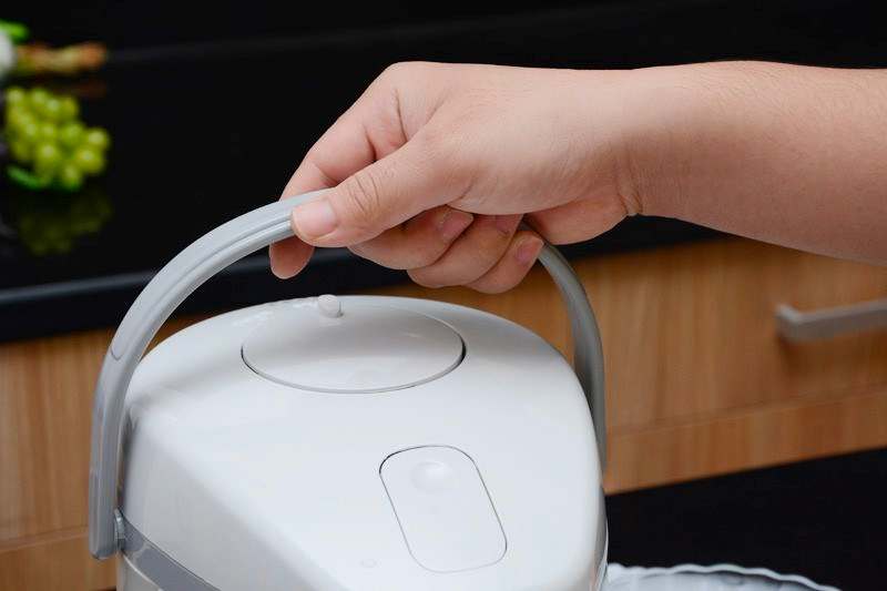 Bình thủy điện Sharp KP-20BTV 1.7 lít - quai xách tiện lợi