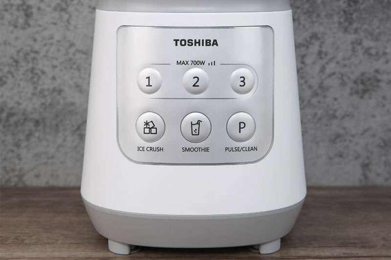 Trang bị điều khiển nút nhấn tiện thao tác - Máy xay sinh tố Toshiba BL-70PR2NV Trang bị điều khiển nút nhấn tiện thao tác - Máy xay sinh tố Toshiba BL-70PR2NV