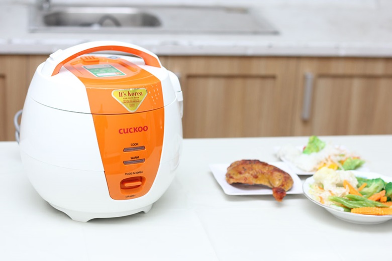 Nồi cơm điện nắp gài Cuckoo 1 lít CR-0661/ORVNCV