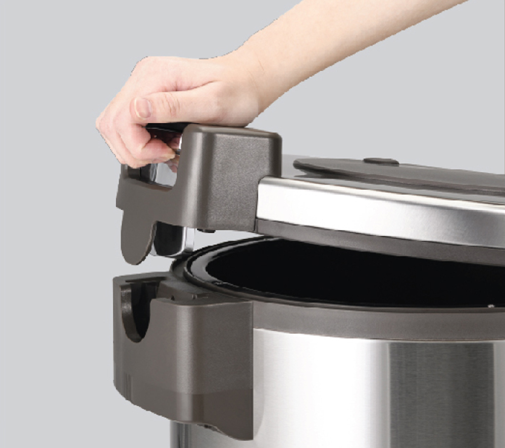Nồi cơm điện Cuckoo CR-3555 mở nắp bằng nút nhấn