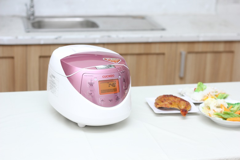 Thiết kế sang trọng, thời trang Nồi cơm điện tử Cuckoo 1 lít CR-0631F/IVPIVNCV